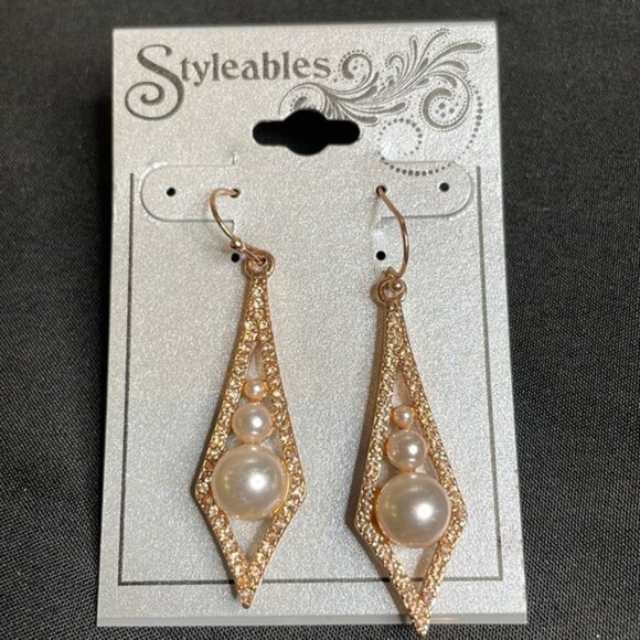 Styleables‎ Earrings - Picture 4 of 4